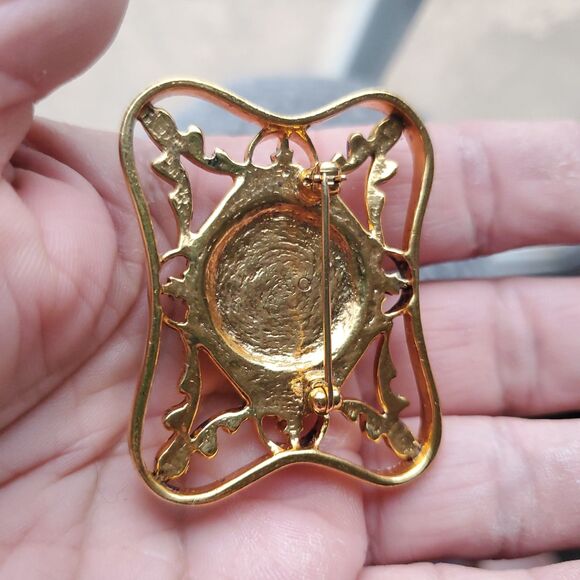 Avon Gold Tone Brooch Set Amber Cabochon w/ Clip Earrings Vintage - Picture 9 of 15